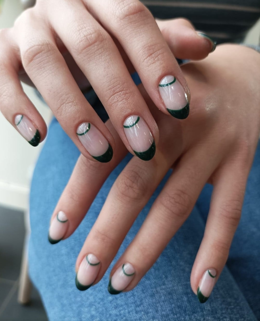 Short Almond Nude Green French Abstract Lines Short Almond Nude Green French Abstract Lines — Forest Green Nails