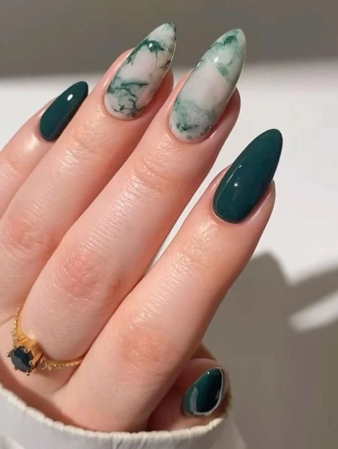 Short Almond Deep Green Marble Effect Short Almond Deep Green Marble Effect — Forest Green Nails