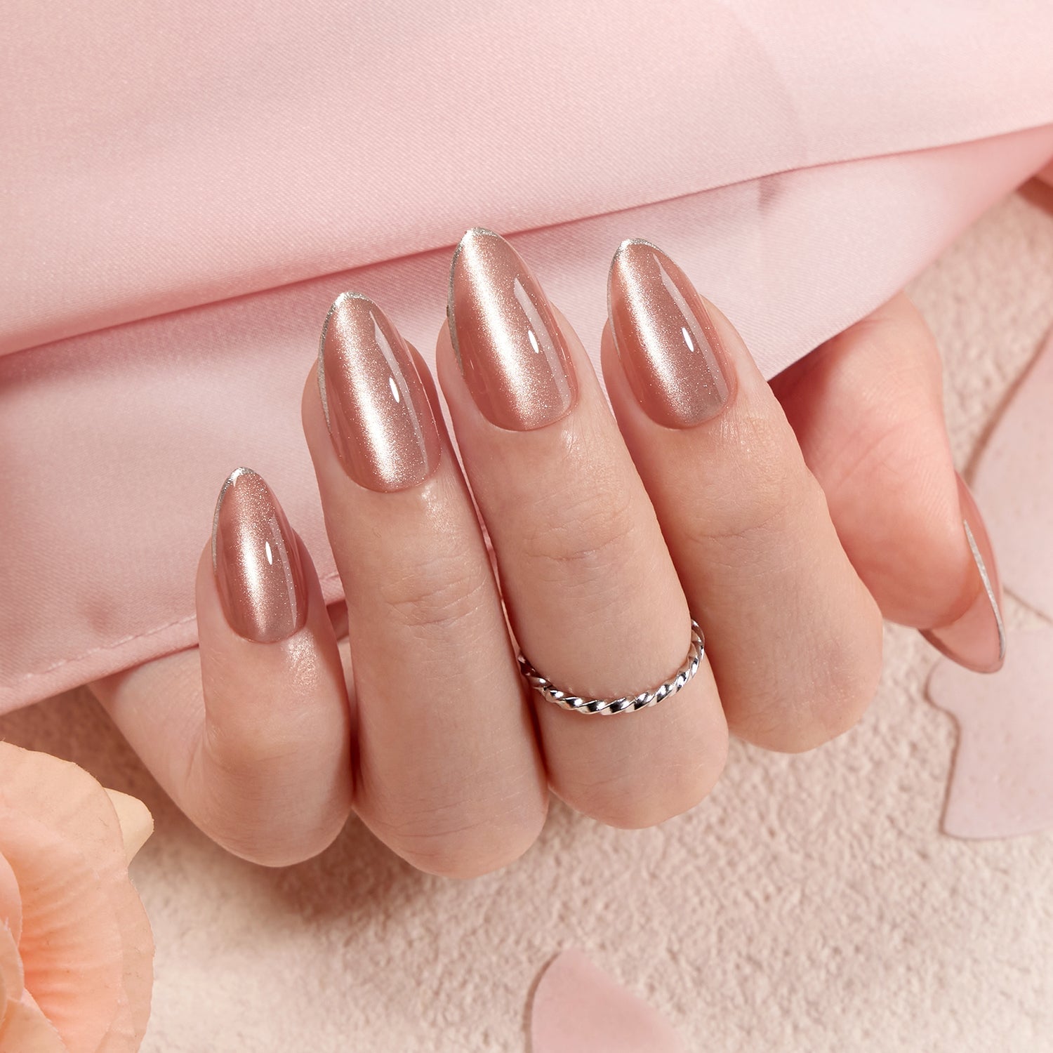 Rose Gold Cat Eye Medium Oval Nails Metallic Cuticle Rose Gold Cat Eye Medium Oval Nails Metallic Cuticle — Formal Nails