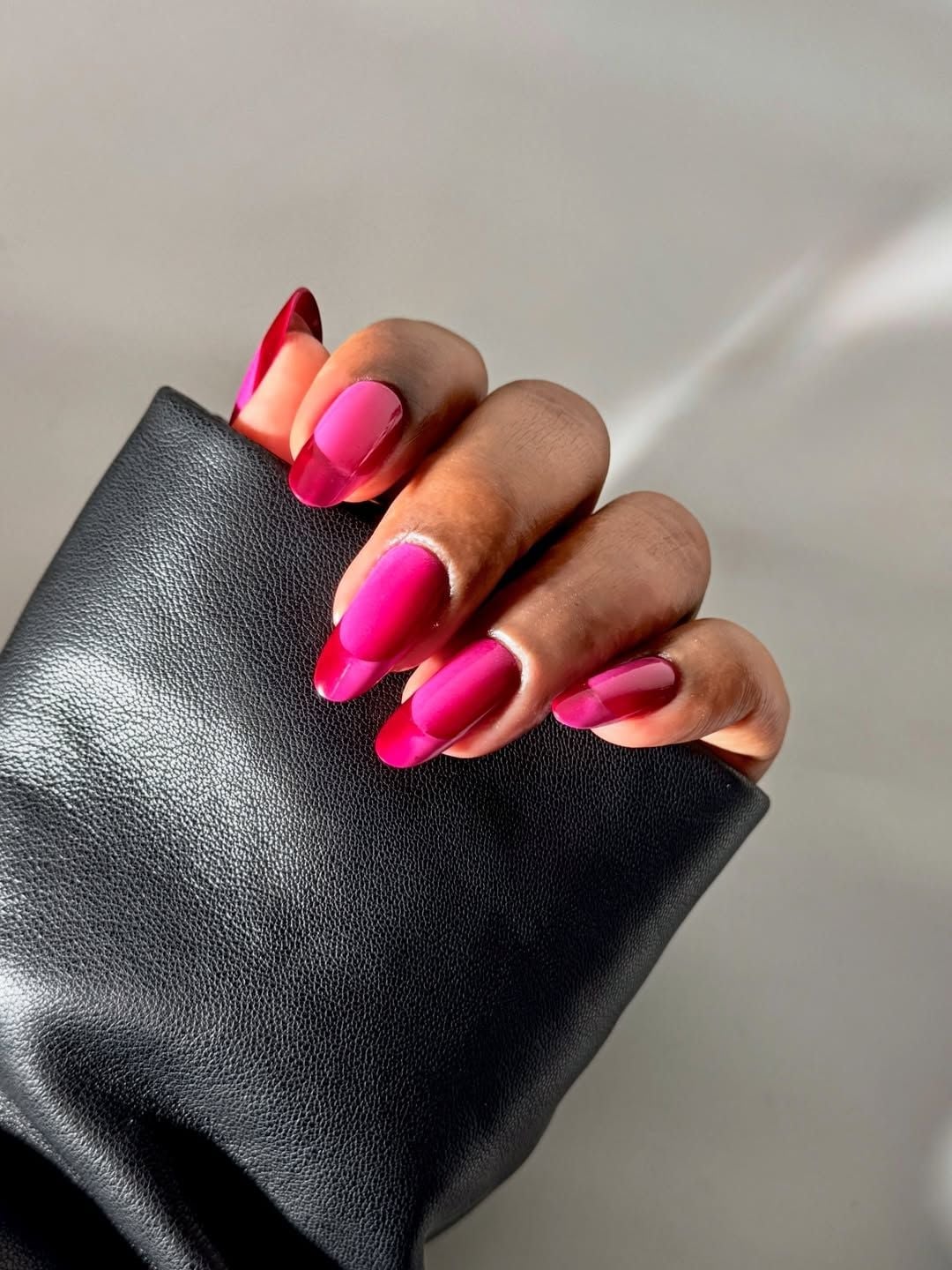 Pink Fuchsia Gradient Glossy Medium Almond Nails Pink Fuchsia Gradient Glossy Medium Almond Nails — Formal Nails