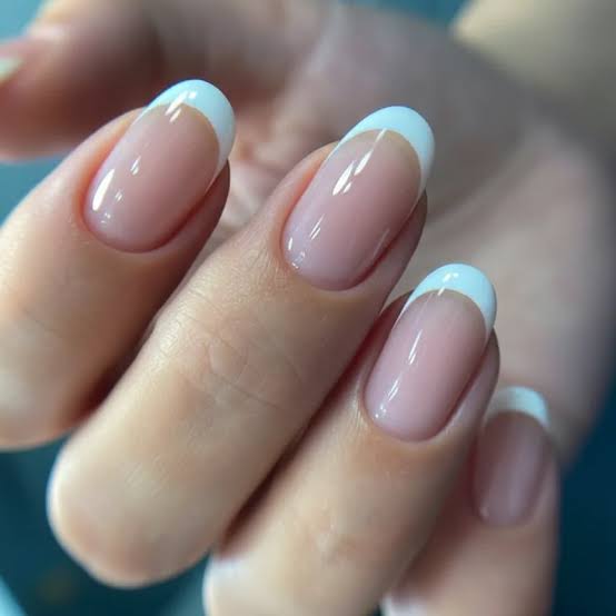 Classic French Manicure Short Almond Nails Classic French Manicure Short Almond Nails — Formal Nails