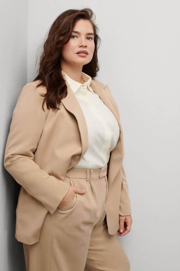 Monochromatic beige and cream tailored suit Monochromatic beige and cream tailored suit — Formal Style