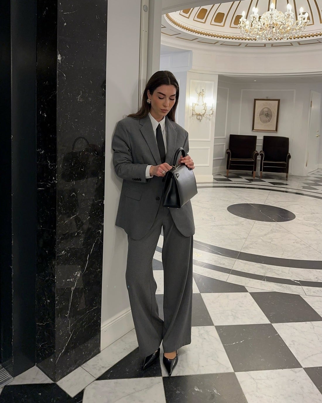 Oversized gray wool suit with white shirt and tie Oversized gray wool suit with white shirt and tie — Formal Style