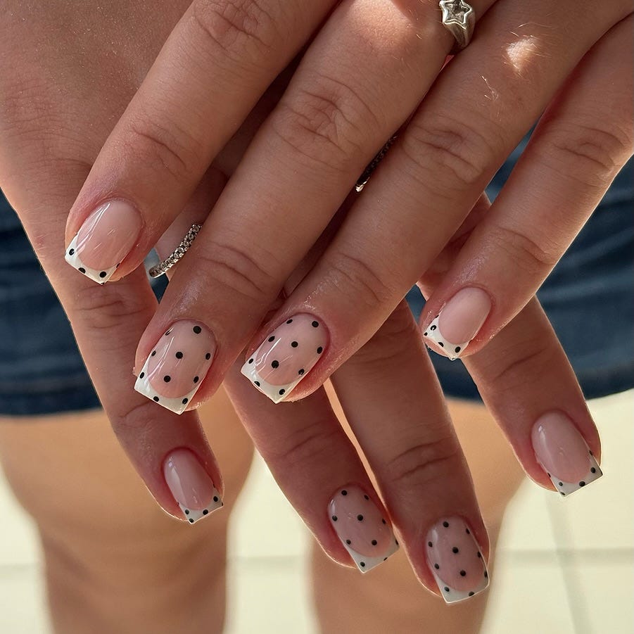 Polka Dot French Short Square Nails Polka Dot French Short Square Nails — French Tip Nails Square