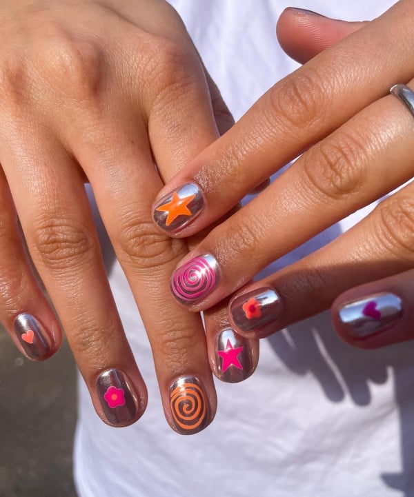 Short Round Nails With Metallic Silver Base Short Round Nails With Metallic Silver Base — Funky Nails