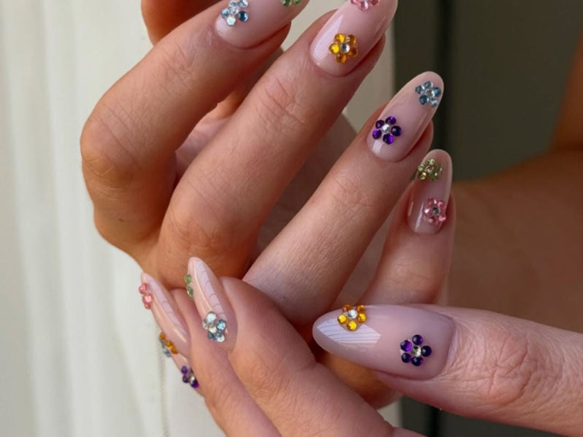 Medium Almond 3D Multi-Color Flower Nails Medium Almond 3D Multi-Color Flower Nails — Gel Nail Art