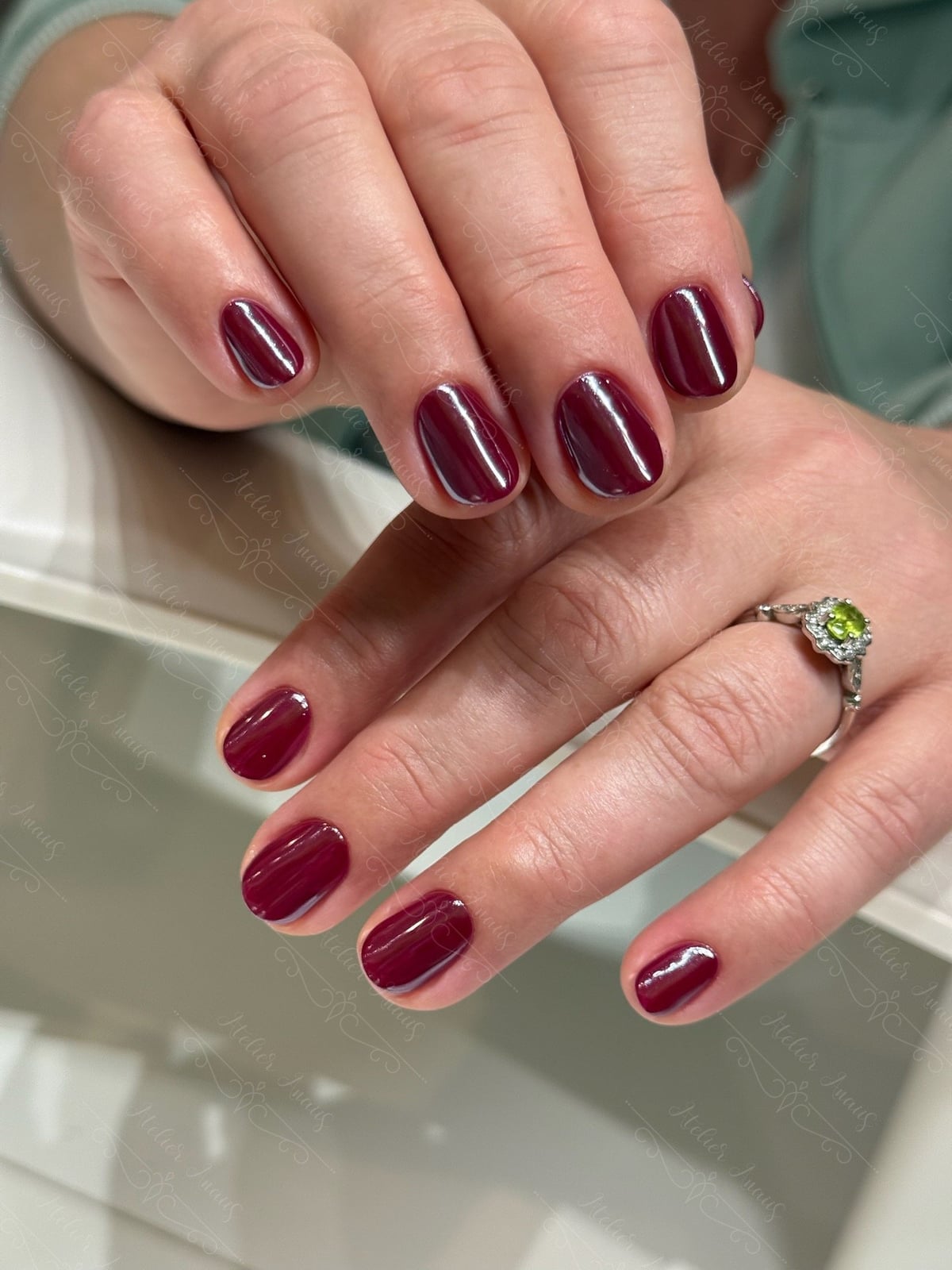 Deep Burgundy Red Glossy Short Oval Nails Deep Burgundy Red Glossy Short Oval Nails — Gel Nails Colors