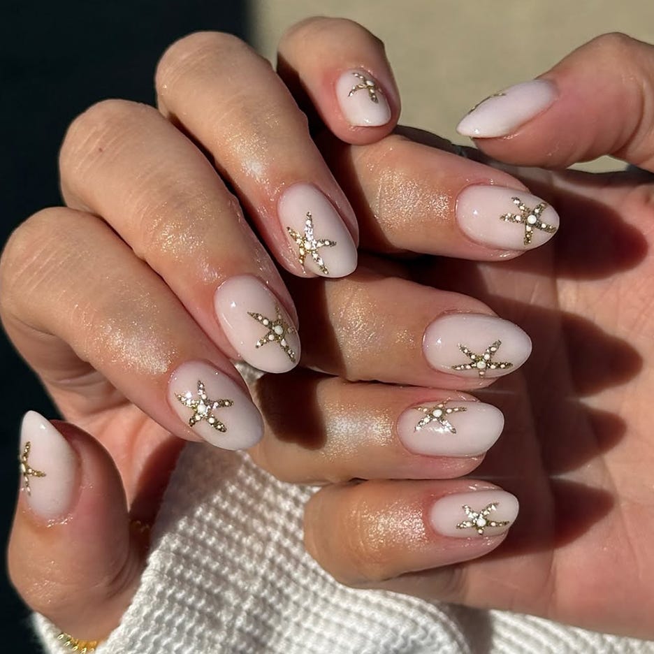 Sheer Pink Gold Starfish Rhinestone Glossy Nails Sheer Pink Gold Starfish Rhinestone Glossy Nails — Gel Nails Colors