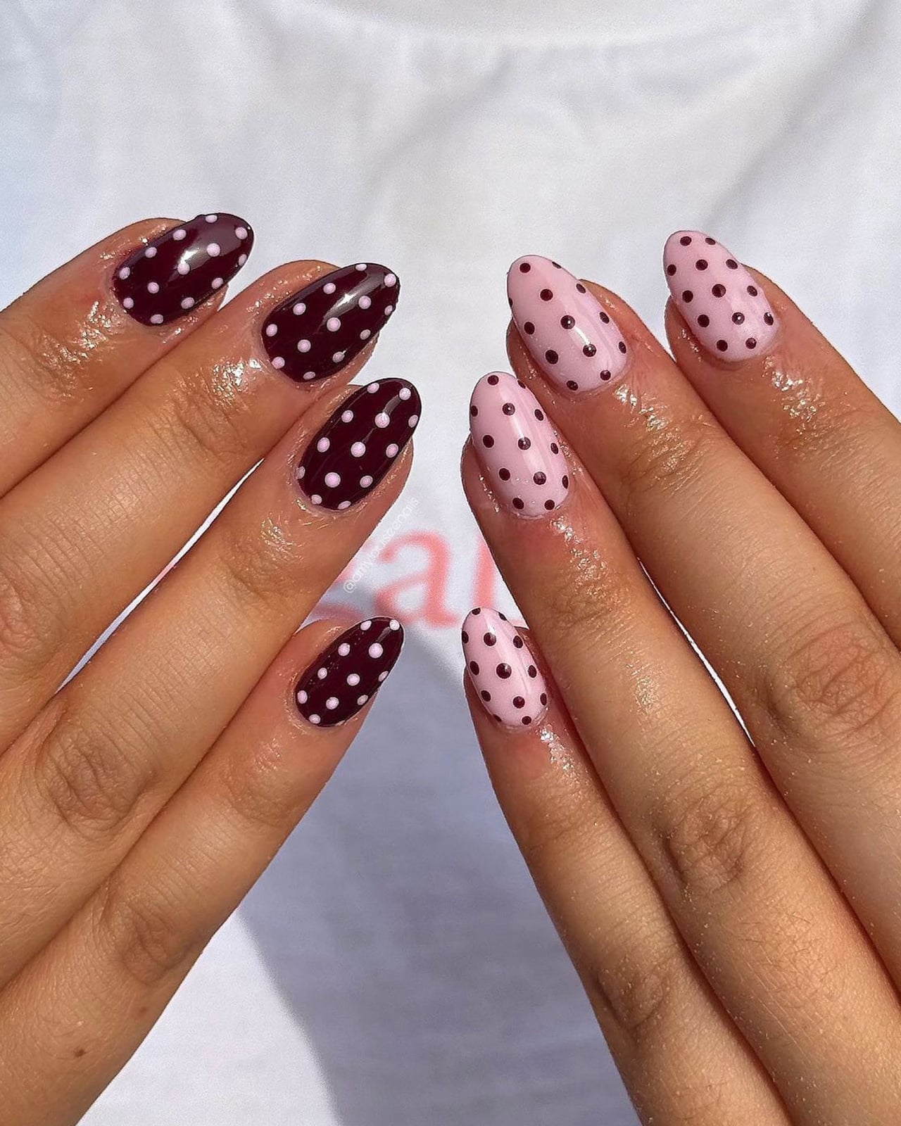 Vibrant Pink Glossy Medium Almond Nails, миндаль Vibrant Pink Glossy Medium Almond Nails, миндаль — Gel Nails Colors
