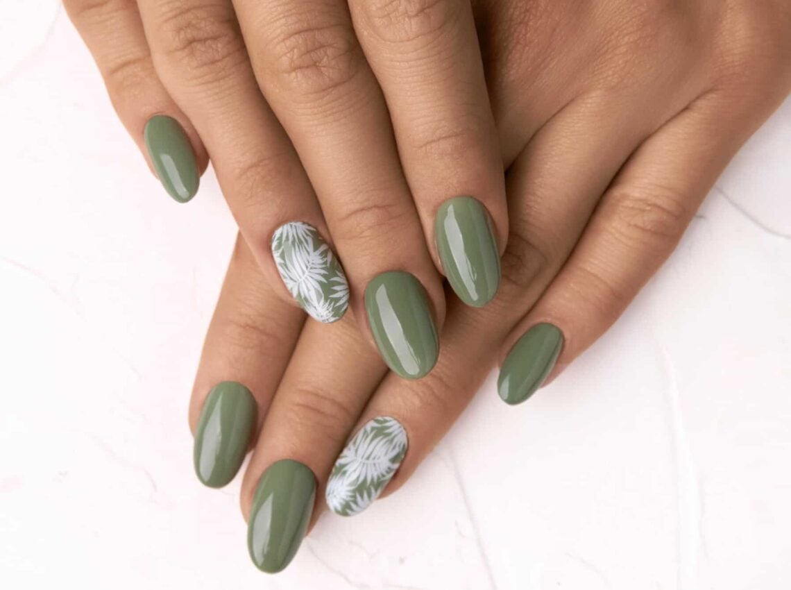 Medium Oval Olive with White Floral Art Medium Oval Olive with White Floral Art — Gel Nails Polish