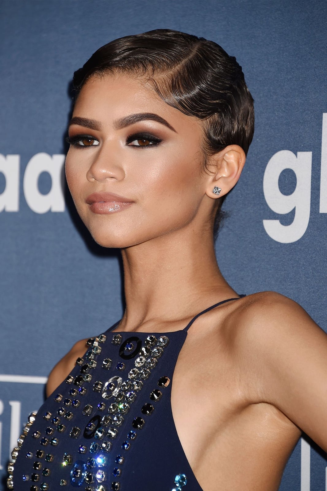 Messy Textured Wavy Pixie Cut Messy Textured Wavy Pixie Cut — Girl Pixie