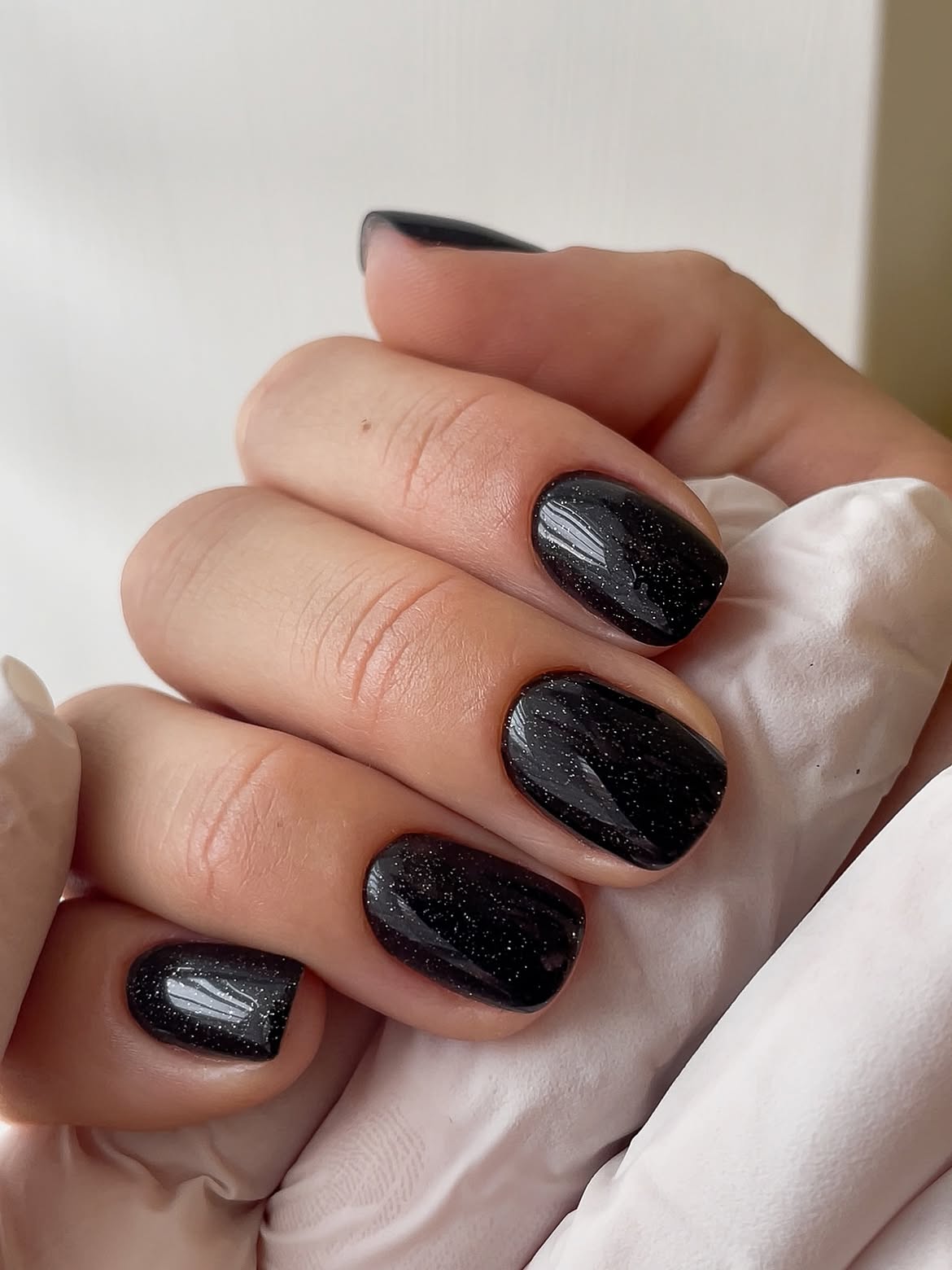 Glossy Black Reflective Glitter Short Squoval Nails