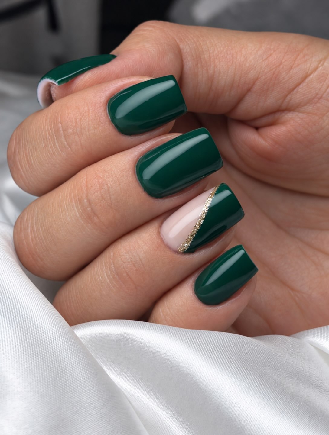 Glossy Dark Green Square Nails with Gold Glitter Accent