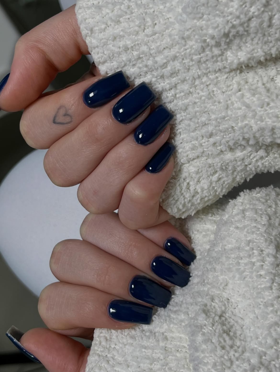 Glossy Midnight Blue Square Nails