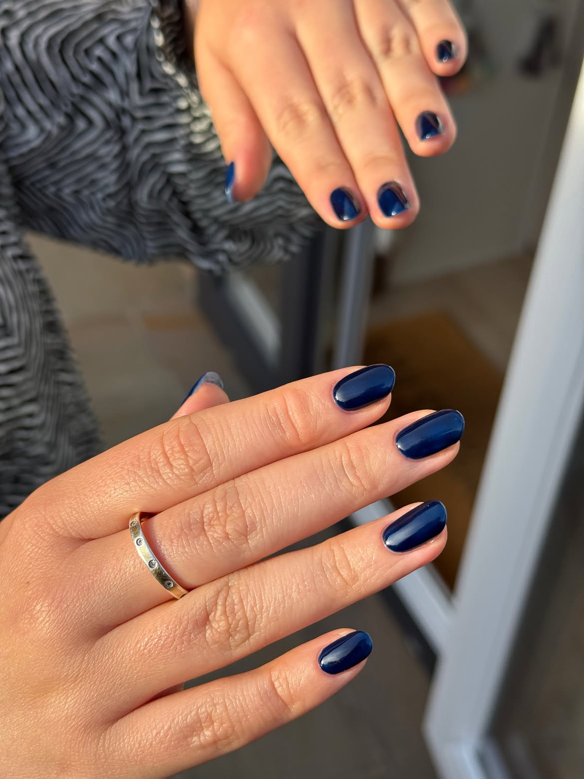 Glossy Midnight Navy Blue Oval Short Nails