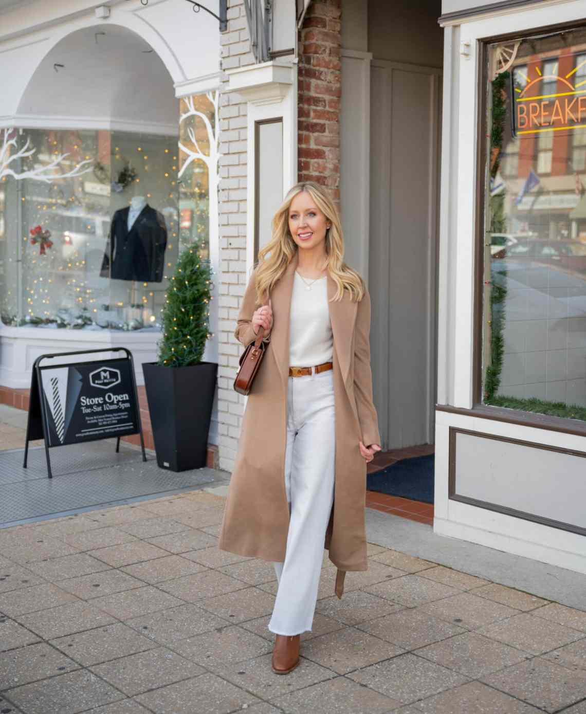 Long Camel Coat Over White Sweater and Jeans Long Camel Coat Over White Sweater and Jeans — Going Out Outfits