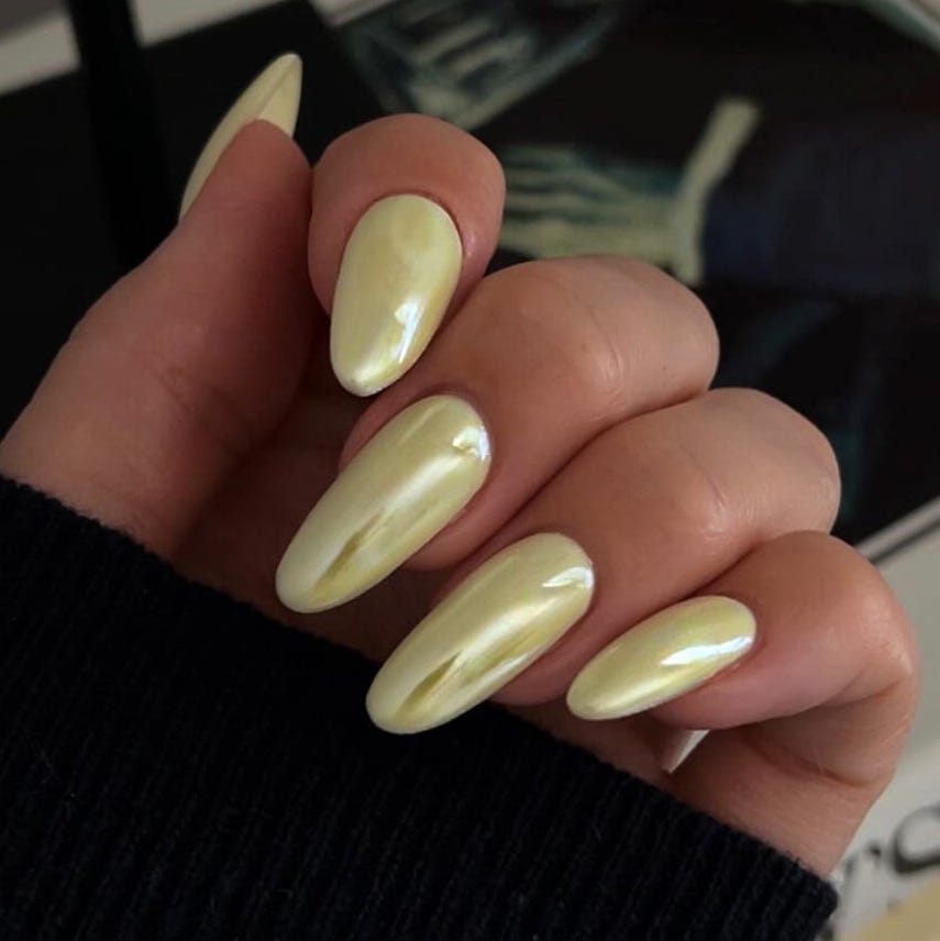 Short Almond Soft Gold Chrome Nails Short Almond Soft Gold Chrome Nails
