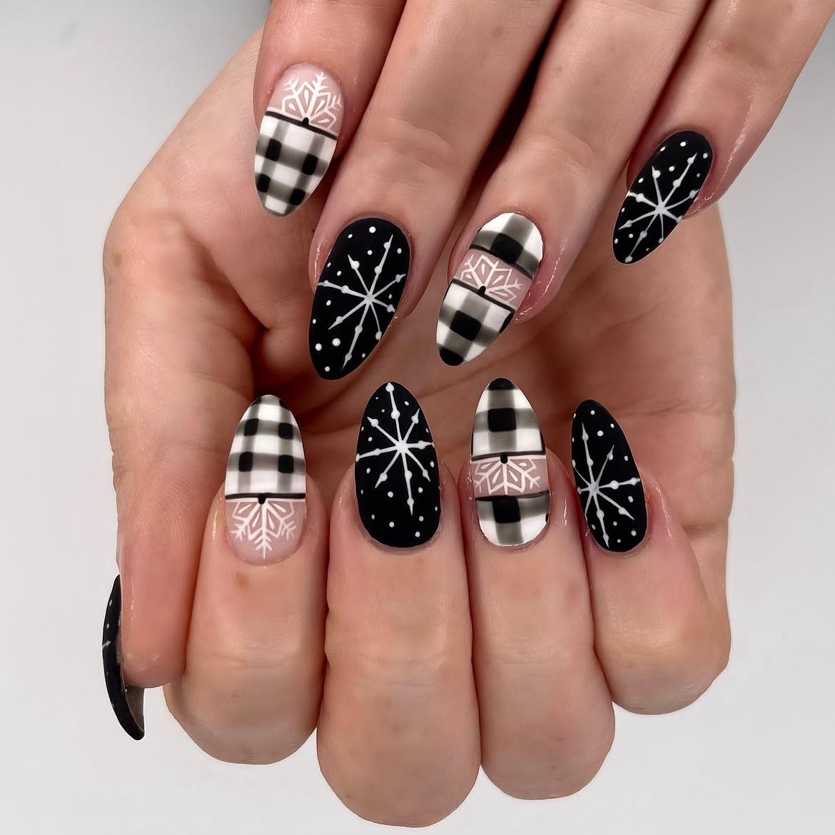Goth Christmas Buffalo Plaid Snowflake Almond Nails