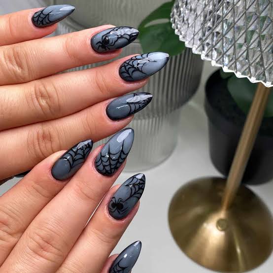 Gray Gradient Almond Nails with Black Spider Webs Gray Gradient Almond Nails with Black Spider Webs — Gothic Nails