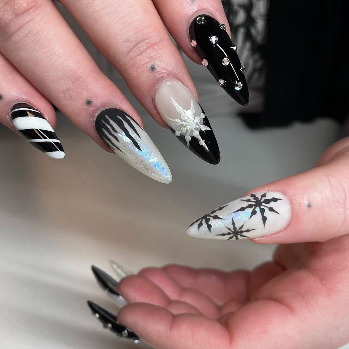 Gothic Snowflake & Stripe Stiletto Nails