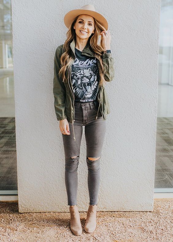 Tiger Print Graphic Tee With Ripped Jeans And Utility Jacket Tiger Print Graphic Tee With Ripped Jeans And Utility Jacket — Graphic Tee Outfits