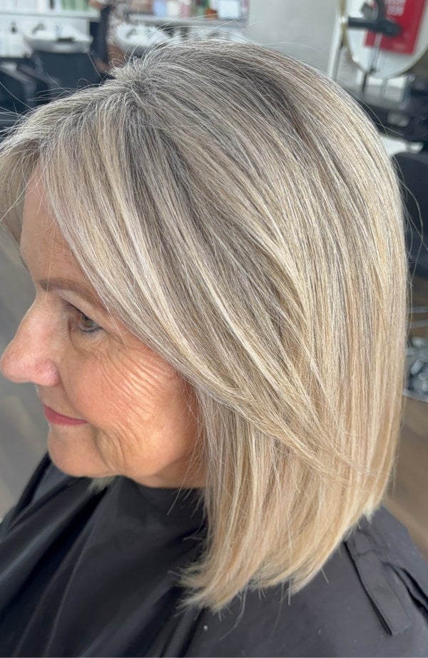 Collarbone Bob With Ash Blonde Gray Tones Collarbone Bob With Ash Blonde Gray Tones — Gray Blending