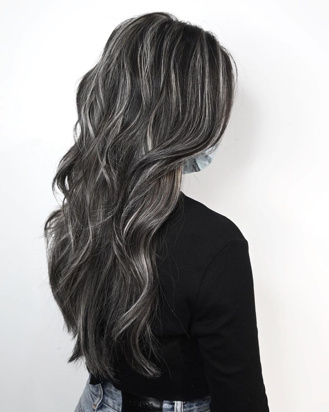 Mid-Back Length With Long Layers Mid-Back Length With Long Layers — Gray Blending