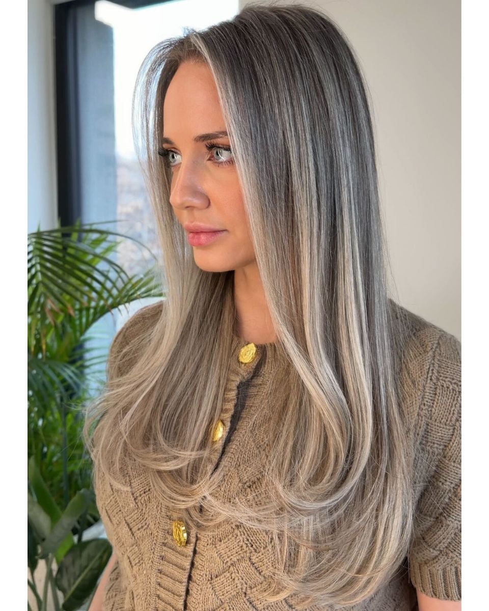 Mid-Back Length With Face-Framing Layers Mid-Back Length With Face-Framing Layers — Gray Blending