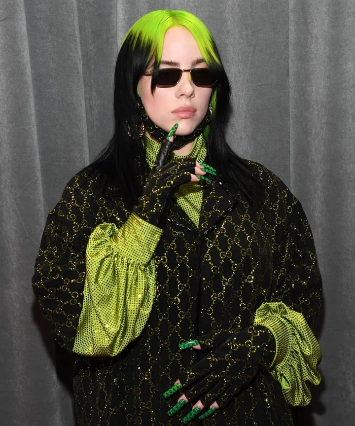 Black Bob With Neon Green Roots, Chin Black Bob With Neon Green Roots, Chin — Green Hair
