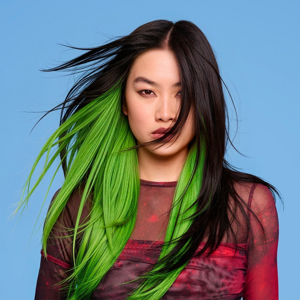 Black Collarbone Cut With Vivid Green Streaks Black Collarbone Cut With Vivid Green Streaks — Green Hair