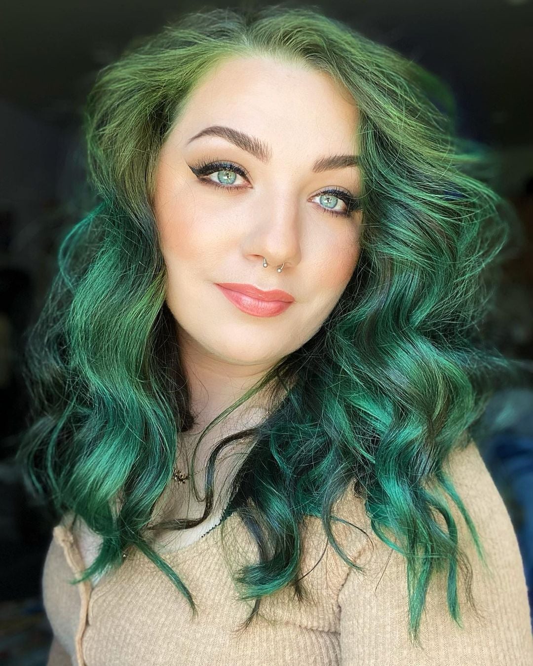 Emerald Green With Lighter Streaks Emerald Green With Lighter Streaks — Green Hair