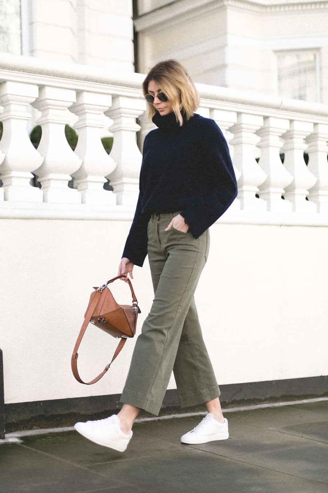 Olive Green Wide Leg Jeans With Oversized Sweater Olive Green Wide Leg Jeans With Oversized Sweater — Green Jeans Outfits