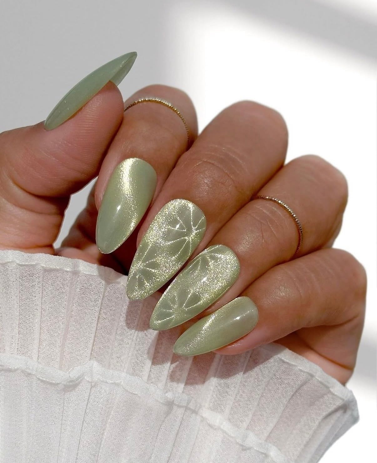 Green French Tip Starburst Rhinestone Long Nails Green French Tip Starburst Rhinestone Long Nails — Green Nails