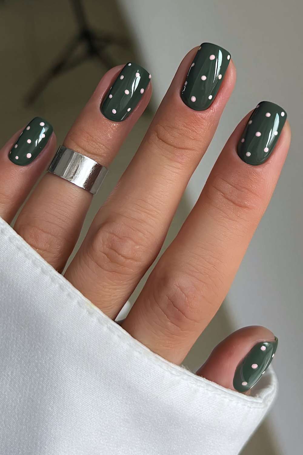 Dark Green Glossy Short Square Nails Dark Green Glossy Short Square Nails — Green Nails