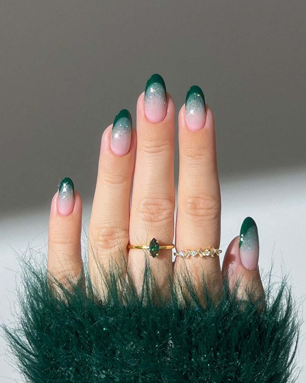 Deep Green White Polka Dot Medium Square Nails Deep Green White Polka Dot Medium Square Nails — Green Nails