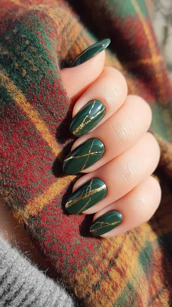 Deep Green Glitter Jelly Short Oval Nails Deep Green Glitter Jelly Short Oval Nails — Green Nails