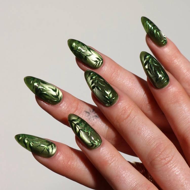 Metallic Green Leaf Motif Almond Nails Metallic Green Leaf Motif Almond Nails — Green Nails