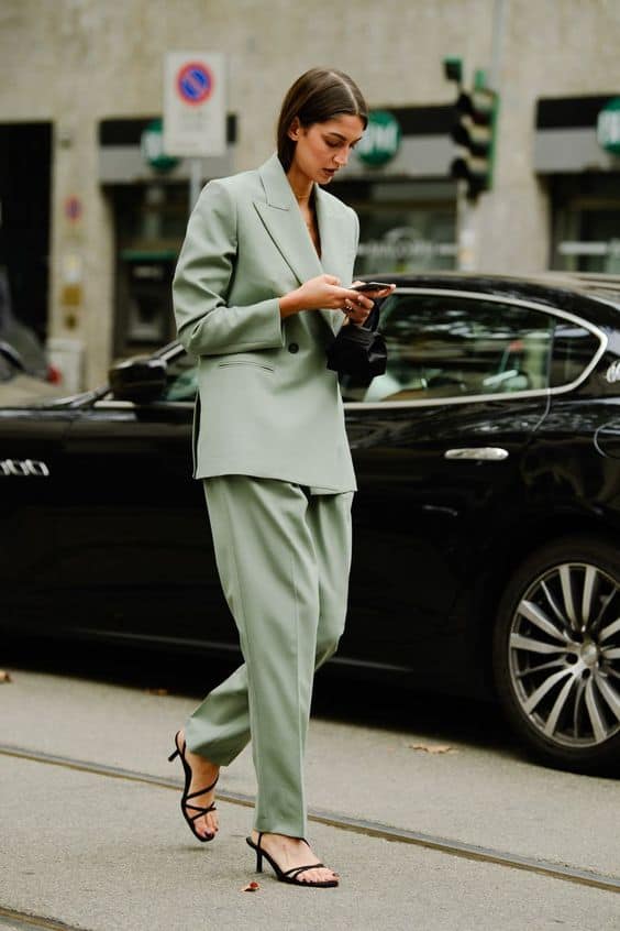 Sage green oversized blazer and wide-leg trousers Sage green oversized blazer and wide-leg trousers — Green Outfits
