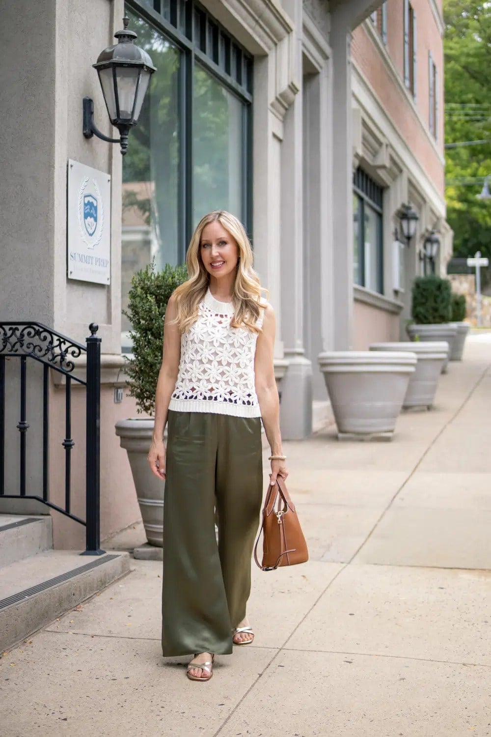 Olive green wide leg satin pants with a cream crocheted top Olive green wide leg satin pants with a cream crocheted top — Green Pants Outfits