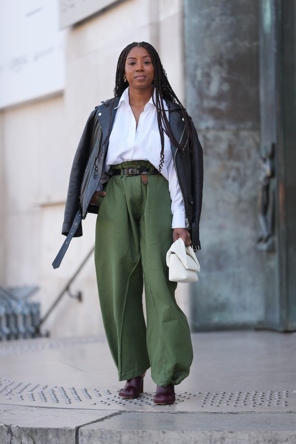 Olive green wide leg pants with a white shirt, Close-Up Take Olive green wide leg pants with a white shirt, Close-Up Take — Green Pants Outfits