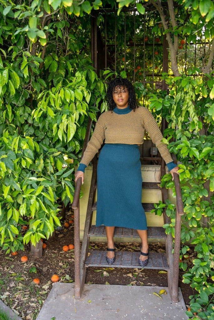 Teal Ribbed Midi Skirt With Cropped Sweater, Printed Block Heels Teal Ribbed Midi Skirt With Cropped Sweater, Printed Block Heels — Green Skirt Outfit