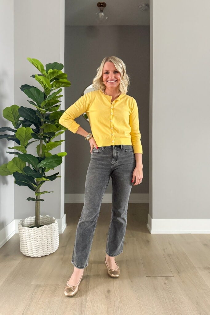 Gray Straight Leg Jeans With Yellow Cardigan And Gold Flats Gray Straight Leg Jeans With Yellow Cardigan And Gold Flats — Grey Jeans Outfits