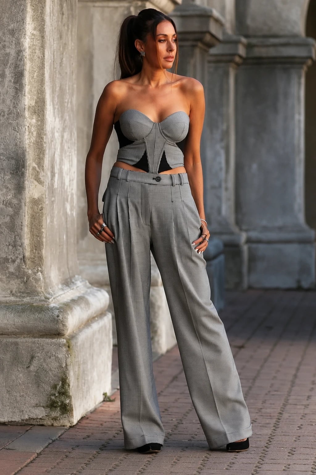 Houndstooth Trousers With Matching Bustier Houndstooth Trousers With Matching Bustier — Grey Pants Outfits