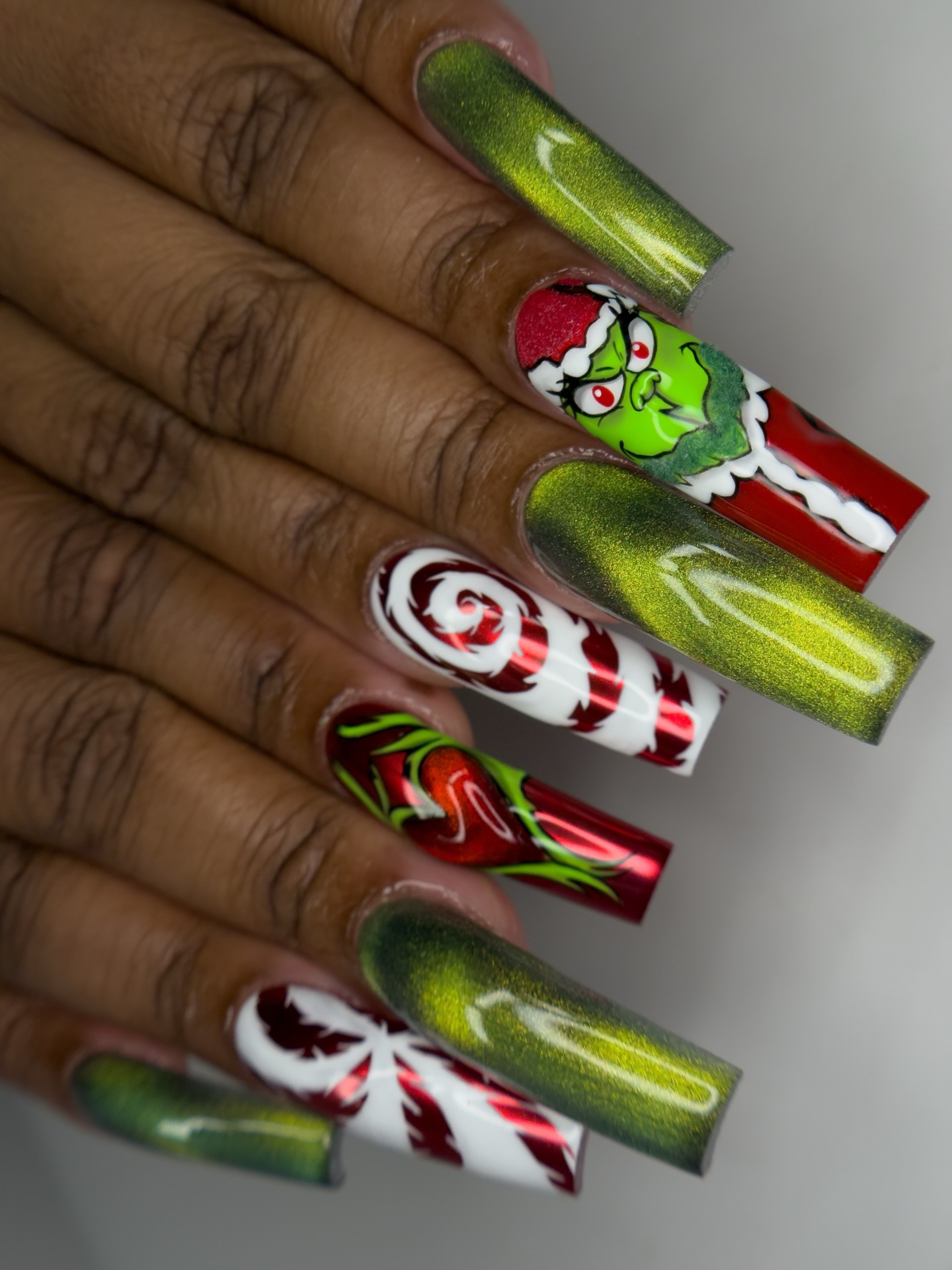 Grinch Christmas Coffin Nails With Candy Cane Art