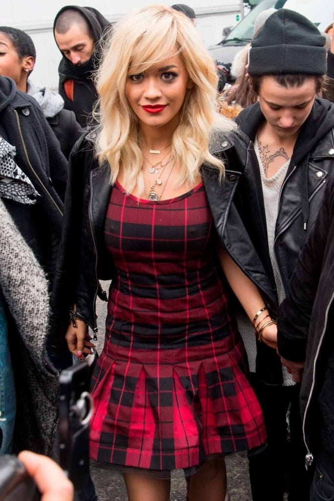 Plaid Dress Leather Jacket Layering, Close-Up Take Plaid Dress Leather Jacket Layering, Close-Up Take — Grunge Outfits