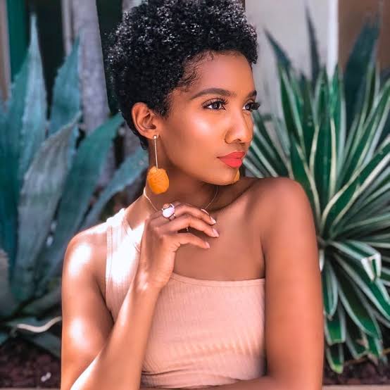 Tapered Cut With Natural Texture, Ear Tapered Cut With Natural Texture, Ear — Haircuts for Black Women