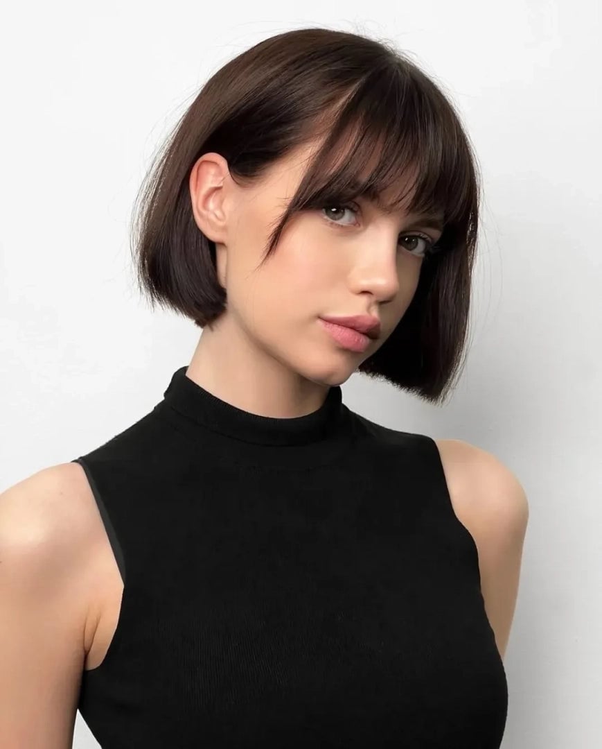 Chin Bob With Curtain Bangs and Side Part Chin Bob With Curtain Bangs and Side Part — Hairstyles for Teens