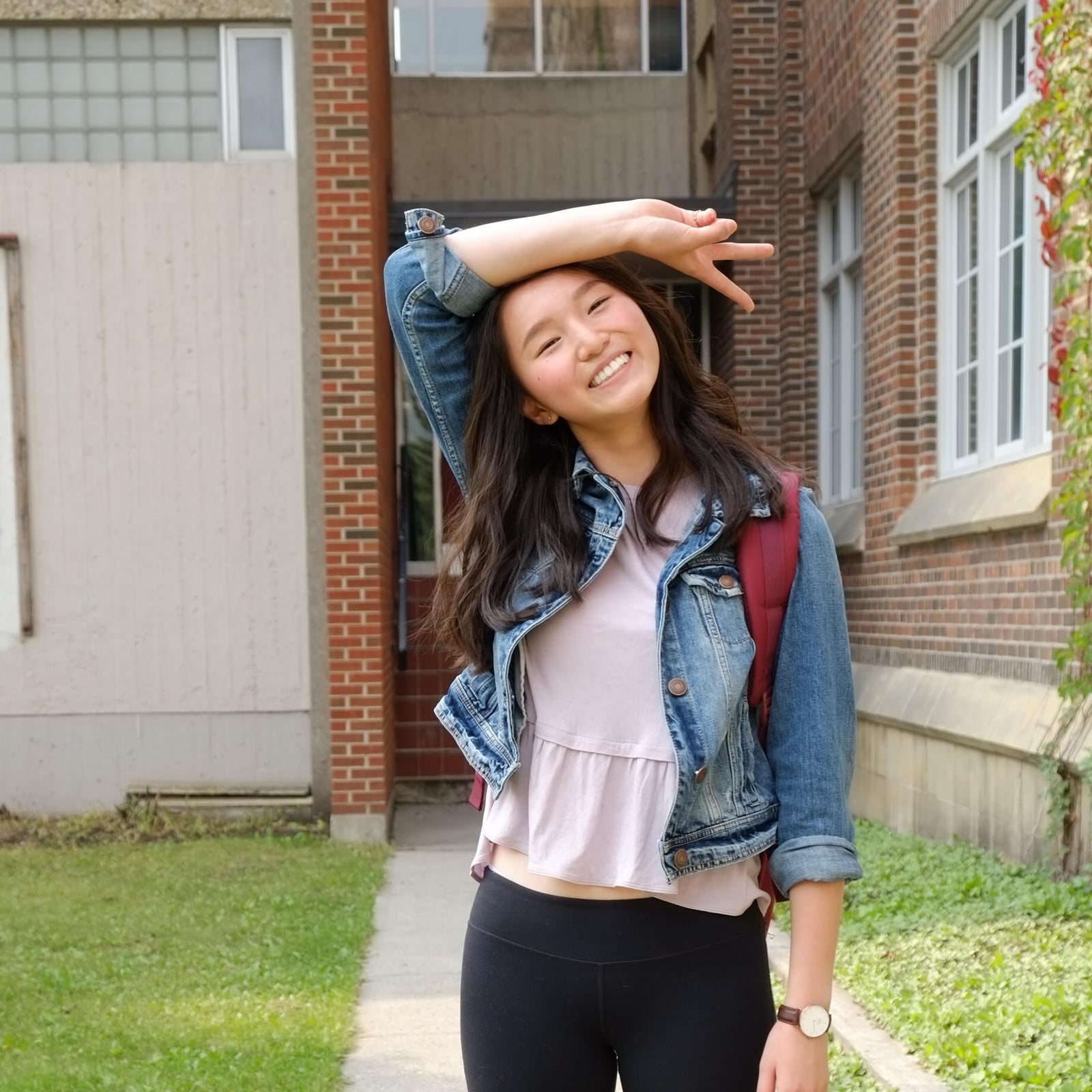 Denim Jacket Over Cropped T-shirt With Leggings Denim Jacket Over Cropped T-shirt With Leggings — High School Outfits