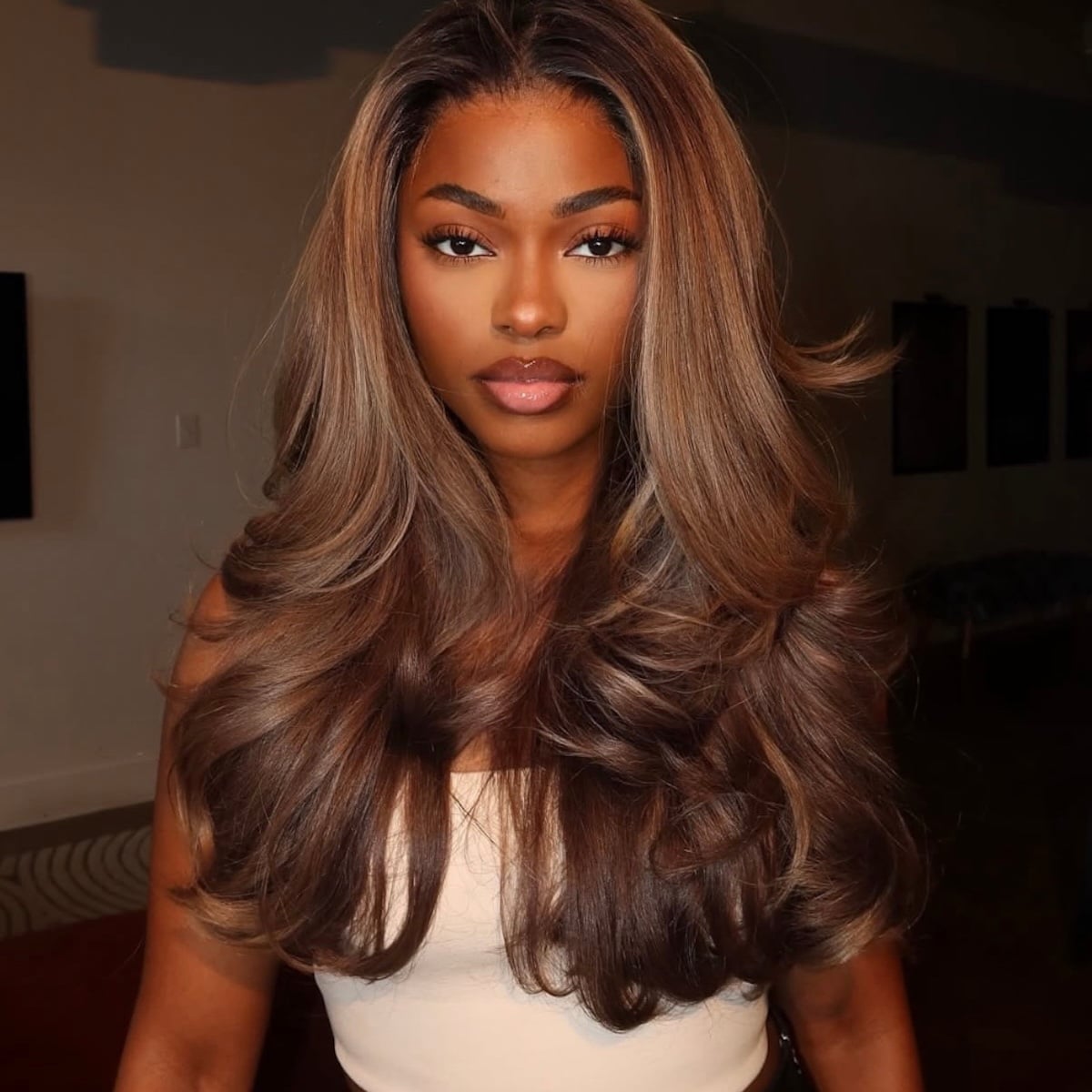 Collarbone Medium Brown With Caramel Highlights And Curtain Bangs Collarbone Medium Brown With Caramel Highlights And Curtain Bangs — Highlights on Brown Hair