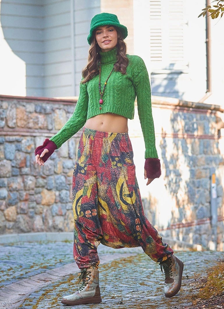 Cable Knit Sweater With Harem Pants And Arm Warmers Cable Knit Sweater With Harem Pants And Arm Warmers — Hippie Outfits